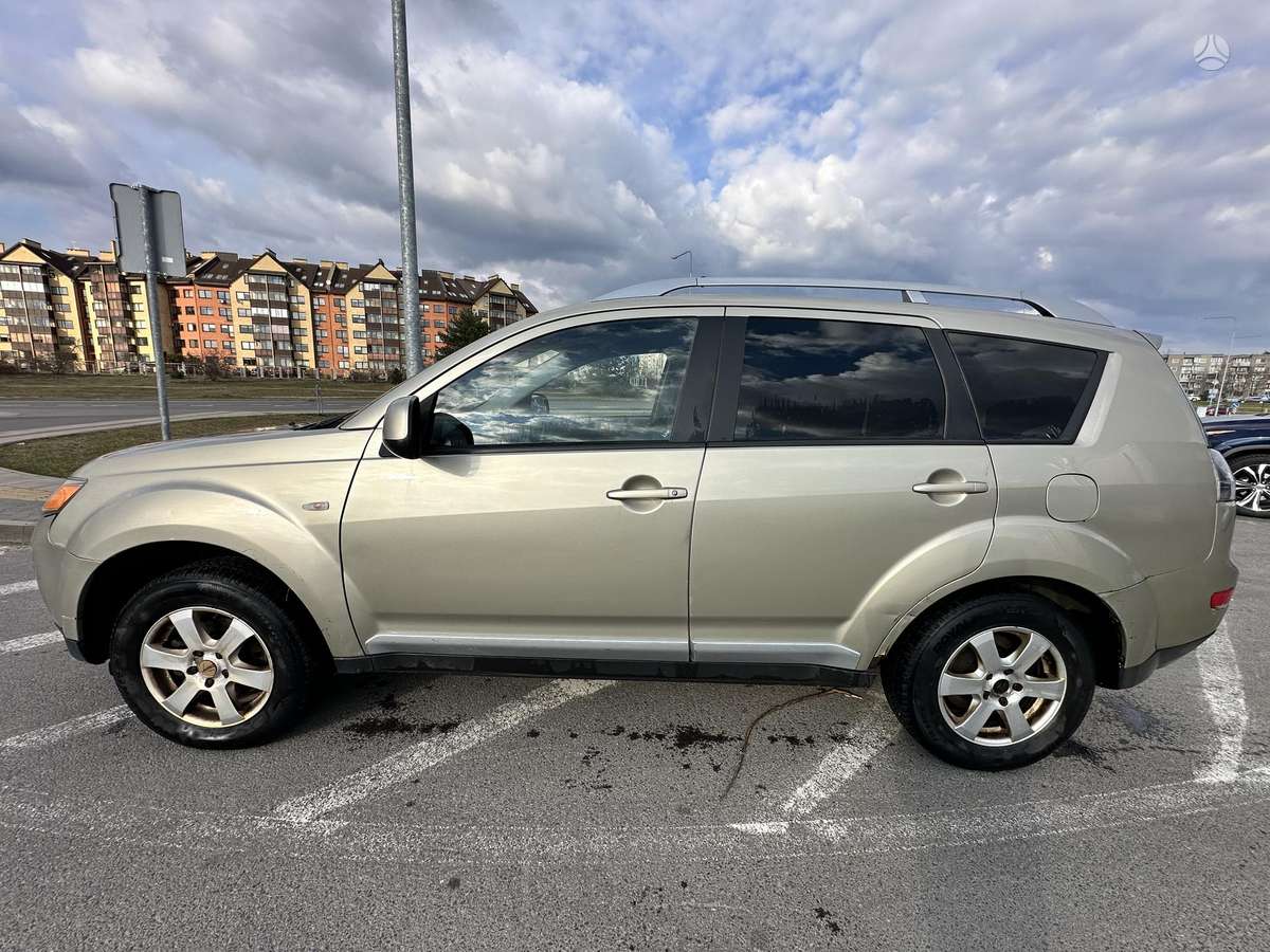 Mitsubishi Outlander 2009 — двигун 2000 cm³, 140 HP (103kW)