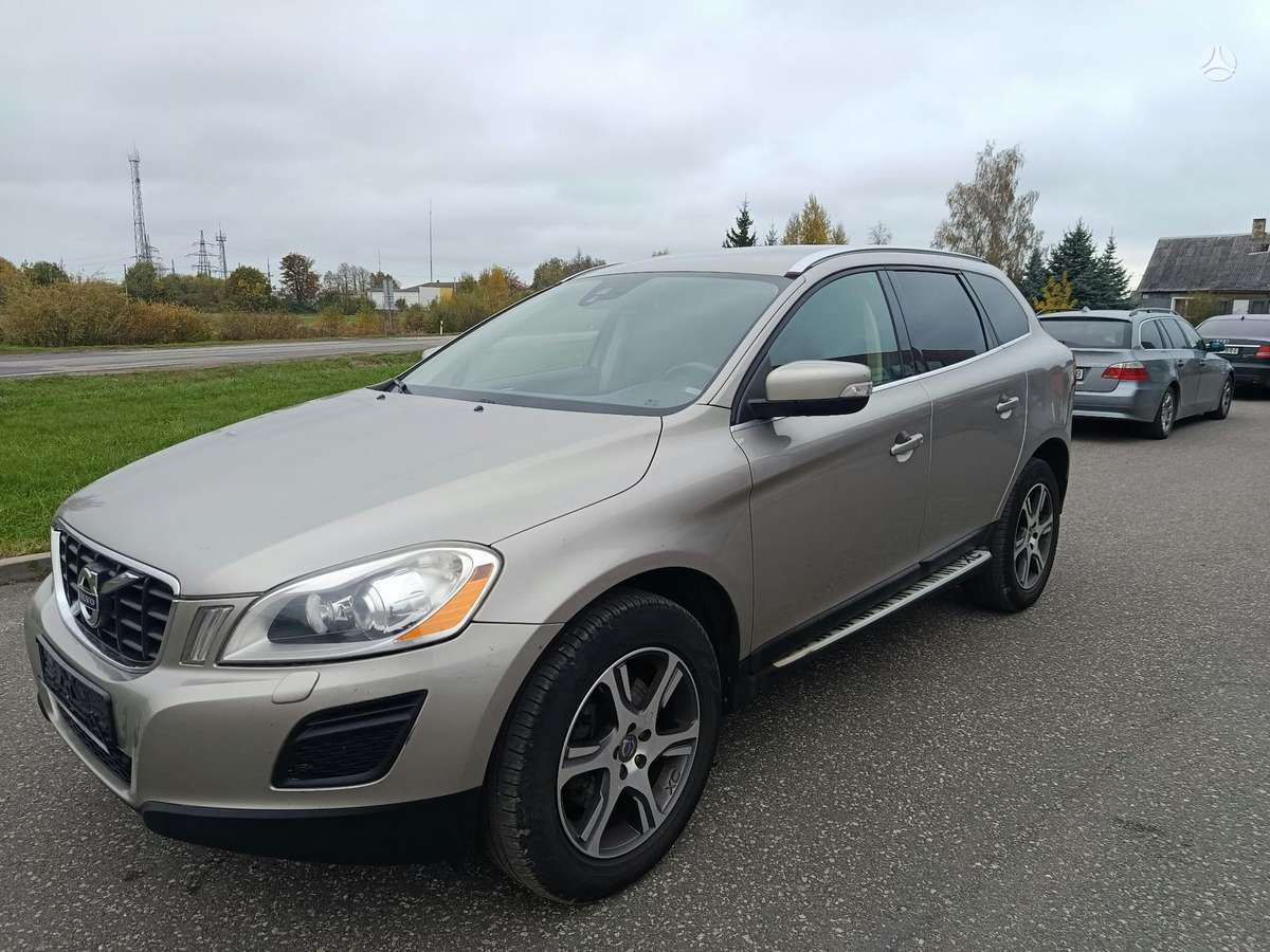 Volvo XC60 2011 — photo 15