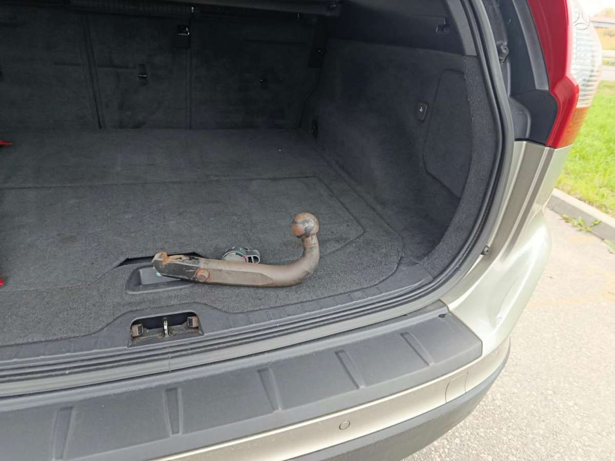 Volvo XC60 2011 — photo 9