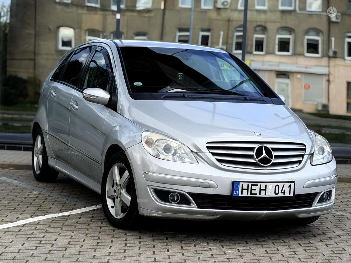 Mercedes-Benz B180 2005 — вигляд ззаду