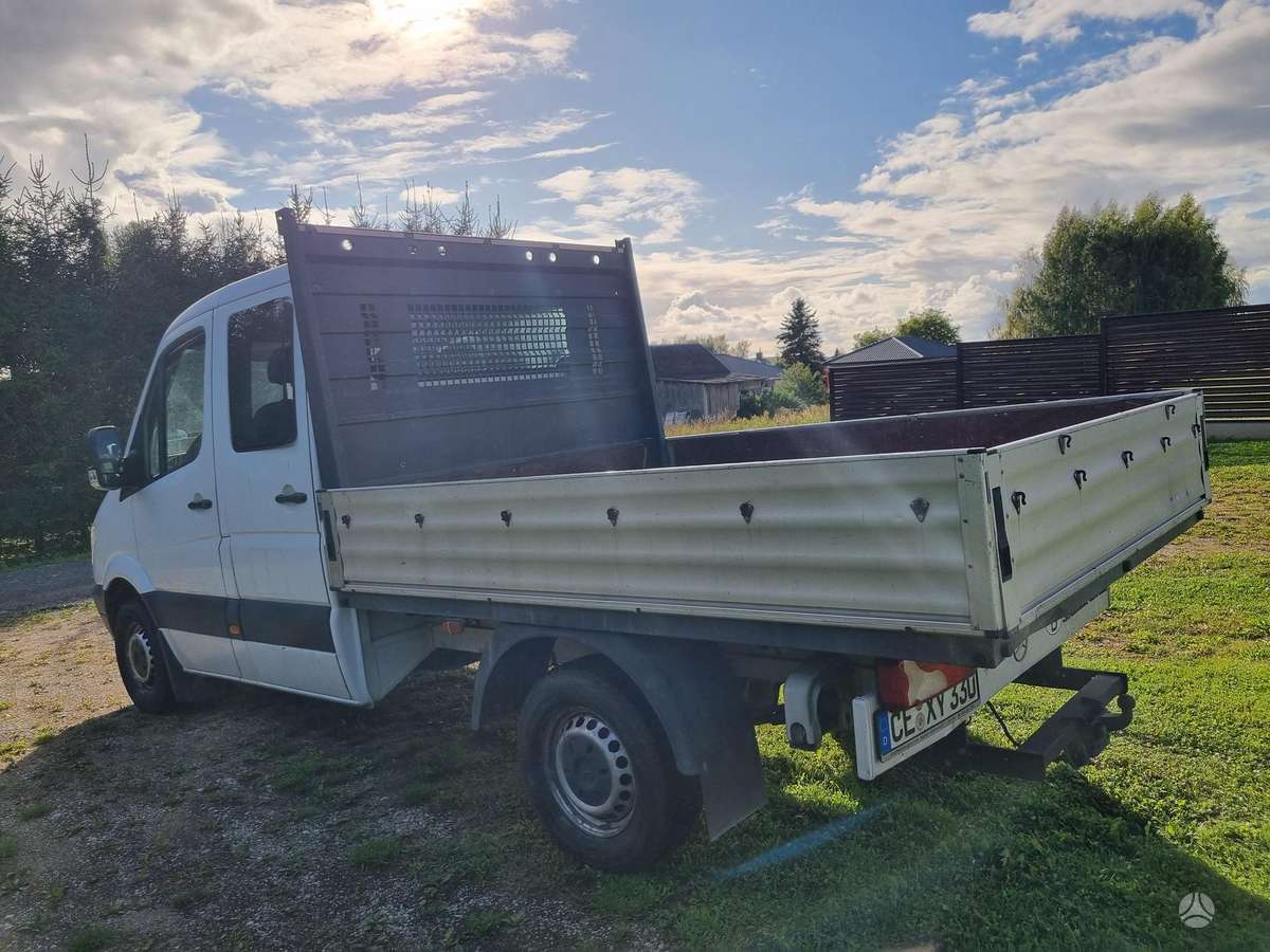 Mercedes-Benz Sprinter 2010 — engine 2143 cm³, 129 HP (95kW)