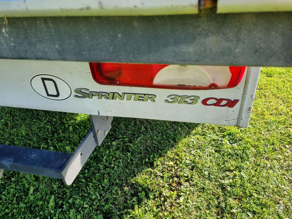 Mercedes-Benz Sprinter 2010 — photo 7