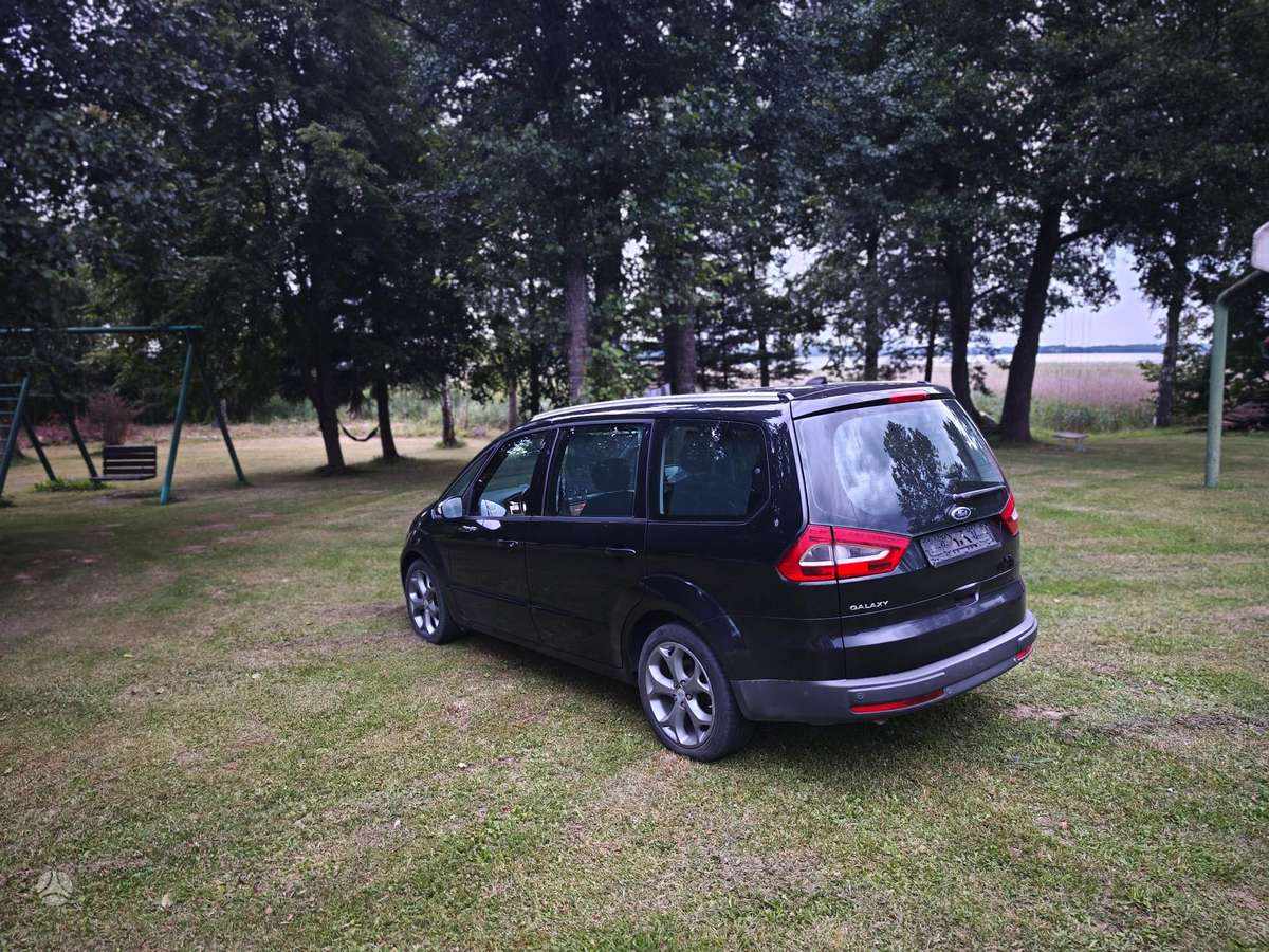 Ford Galaxy 2011 — салон