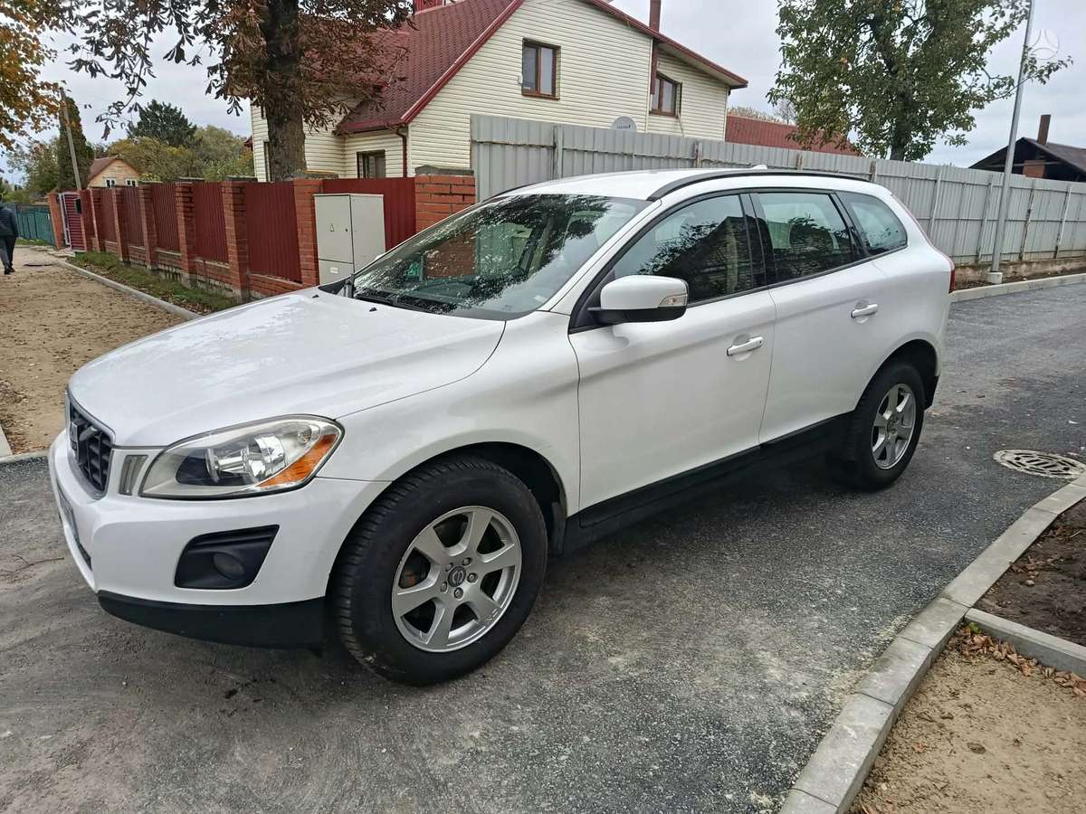 Volvo XC60 2010 — photo 6