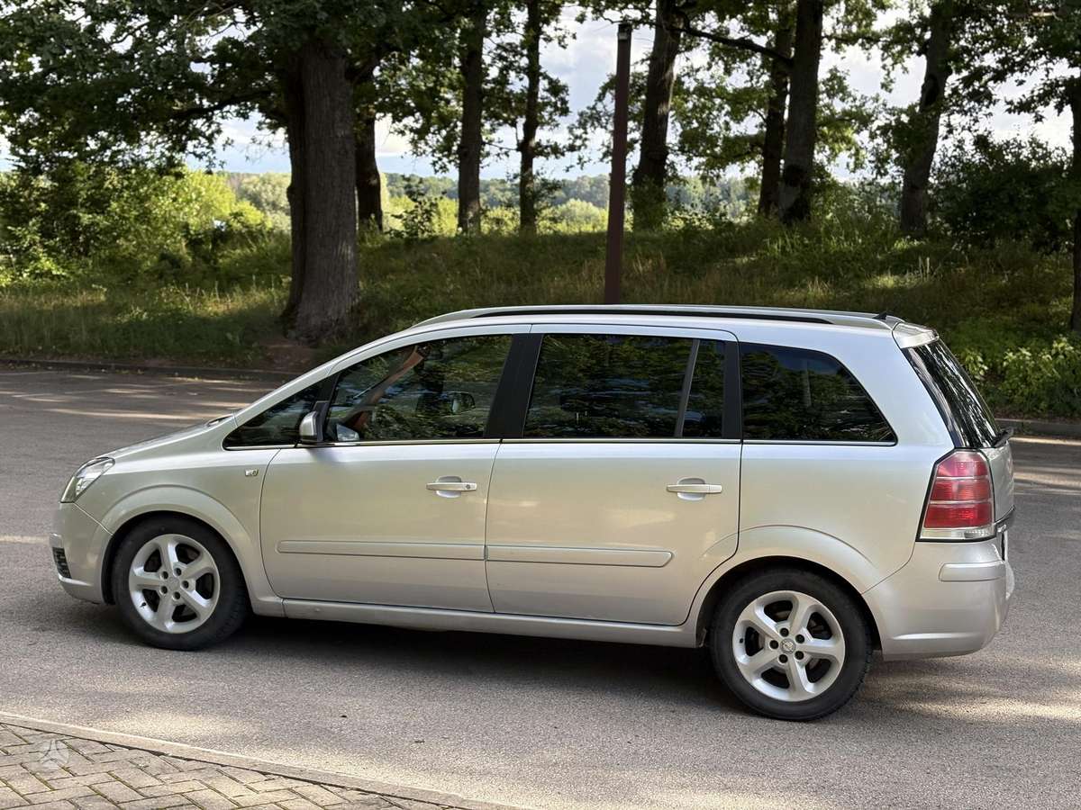 Opel Zafira 2005 — photo 9