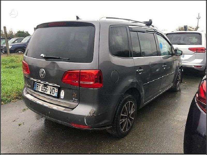 Volkswagen Touran 2011 — engine 1598 cm³, 105 HP (77kW)