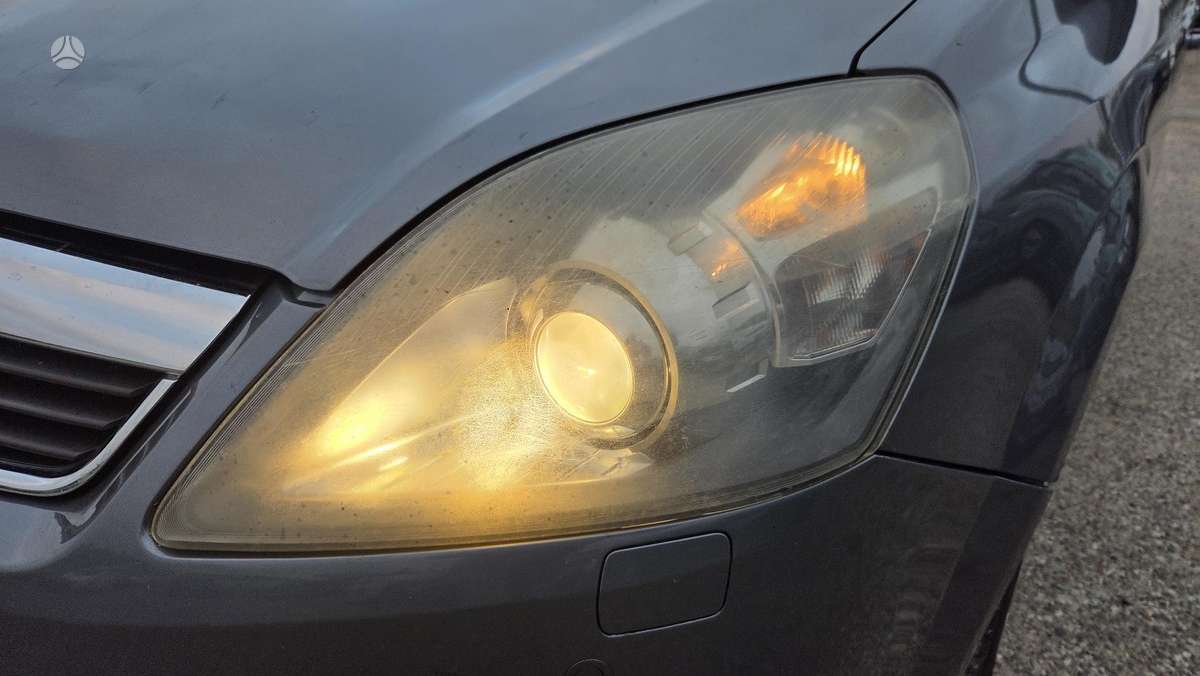 Opel Zafira 2007 — photo 11