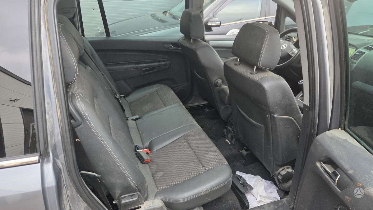 Opel Zafira 2007 — photo 16
