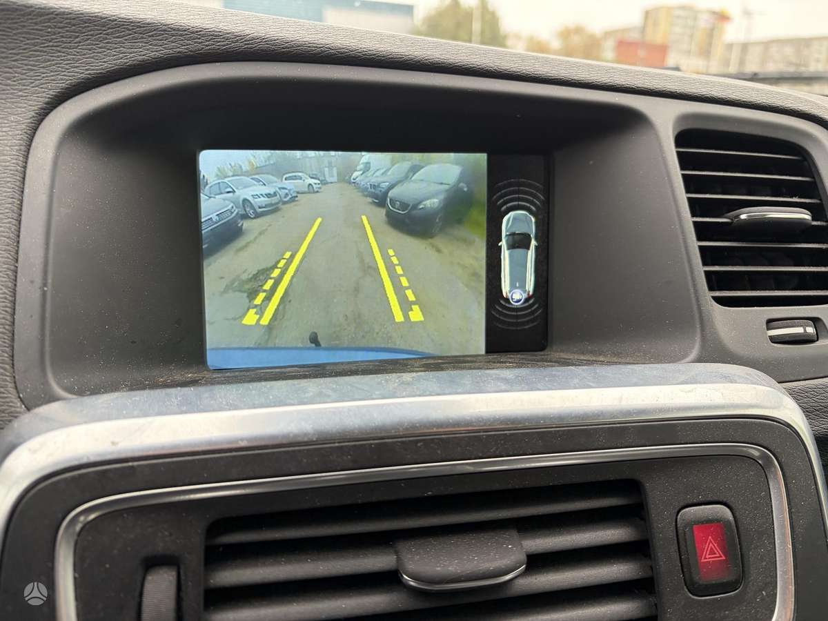 Volvo V60 2014 — photo 10
