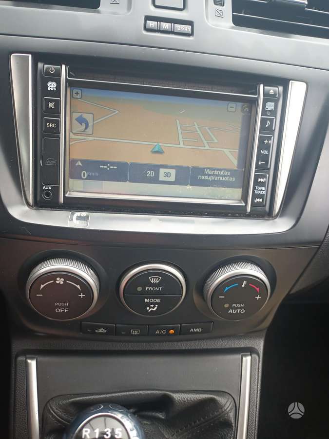 Mazda 5 2011 — photo 14
