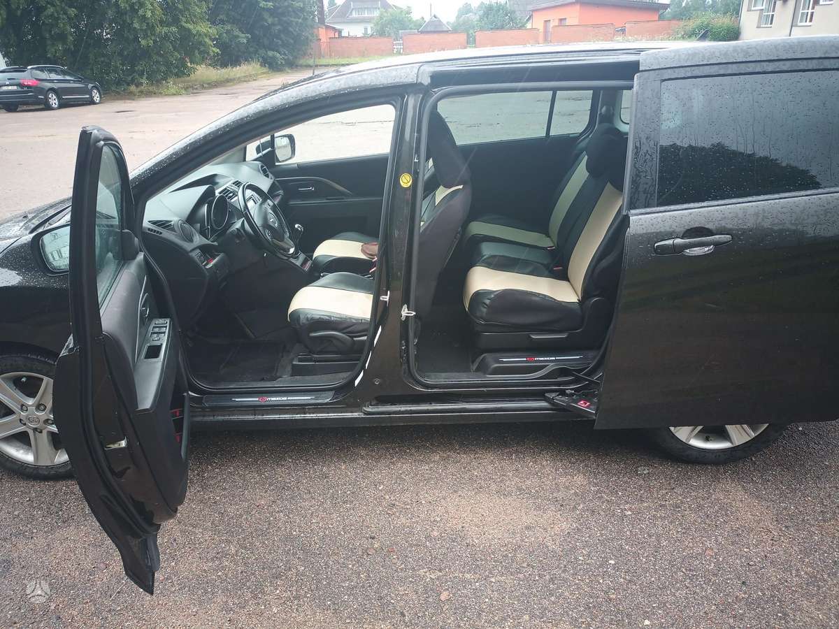 Mazda 5 2011 — photo 6