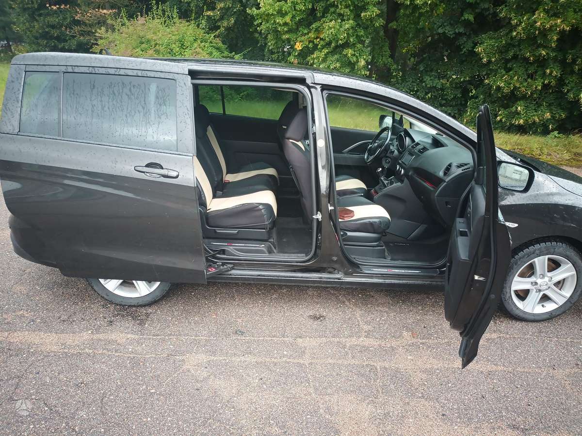 Mazda 5 2011 — photo 7
