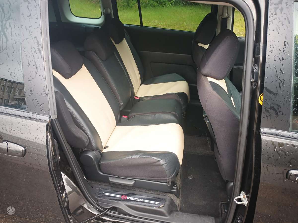 Mazda 5 2011 — photo 9