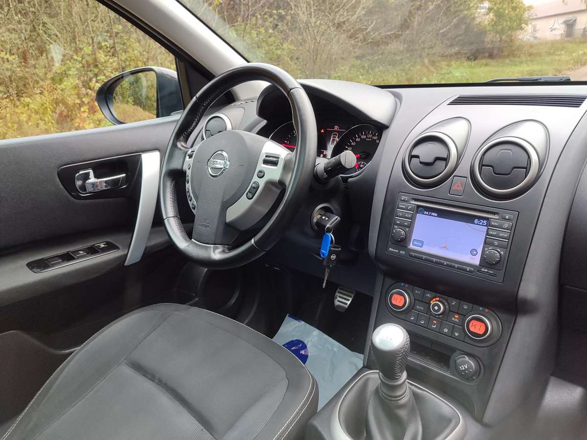 Nissan Qashqai 2010 — фото 11