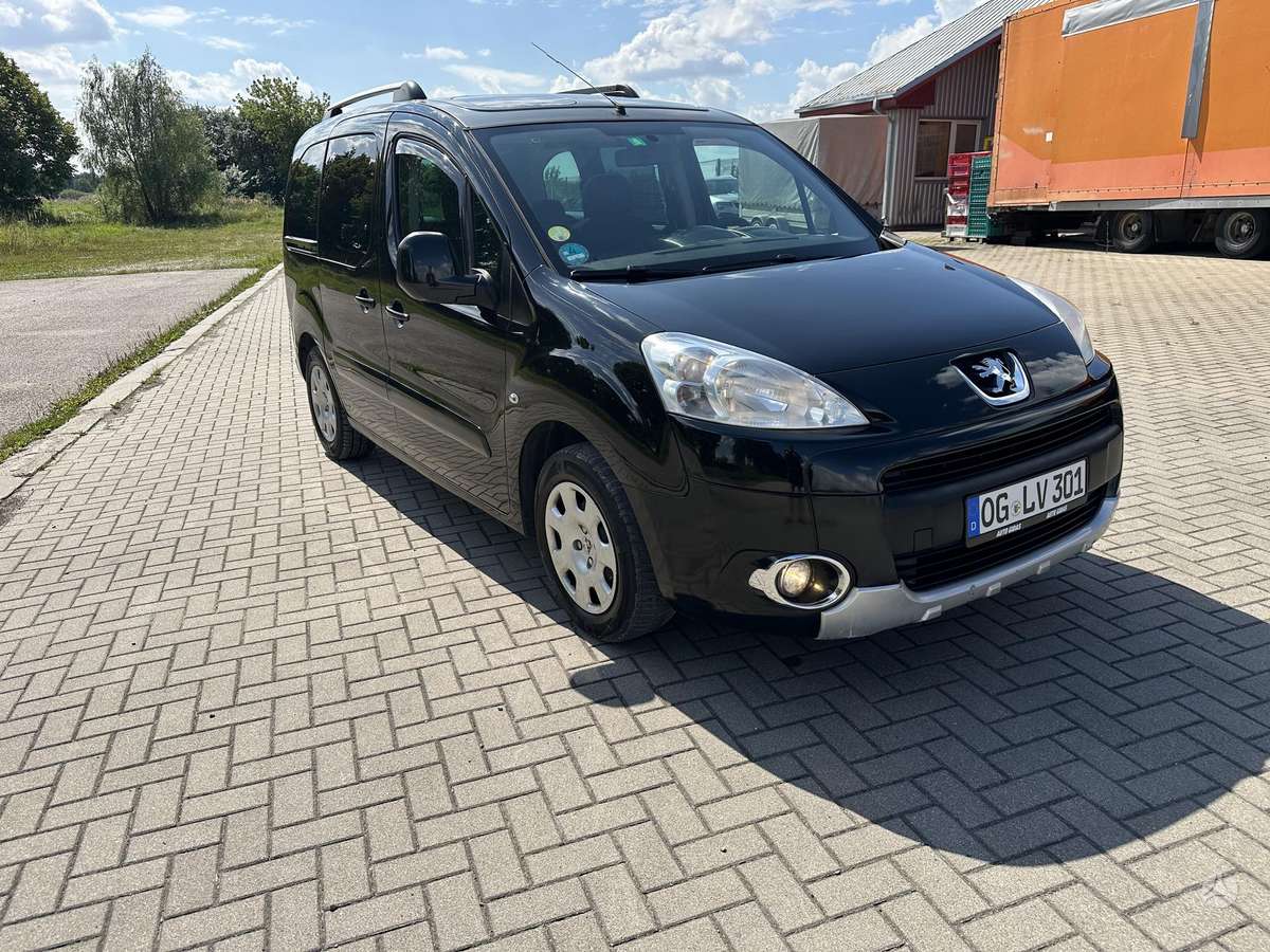 Peugeot Partner 2011 — двигун 1560 cm³, 110 HP (81kW)
