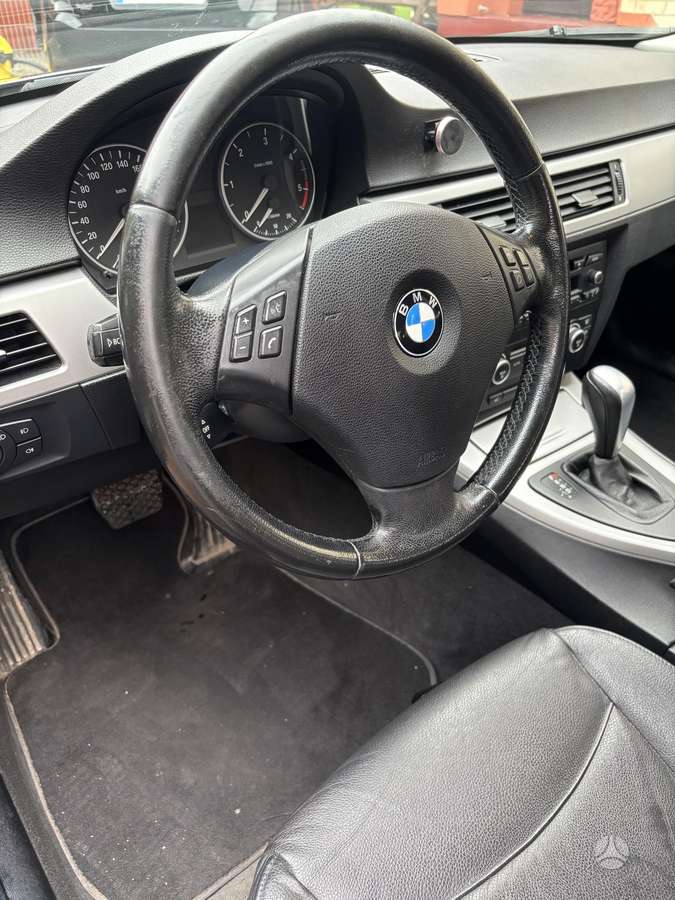 BMW 320 2007 — photo 13