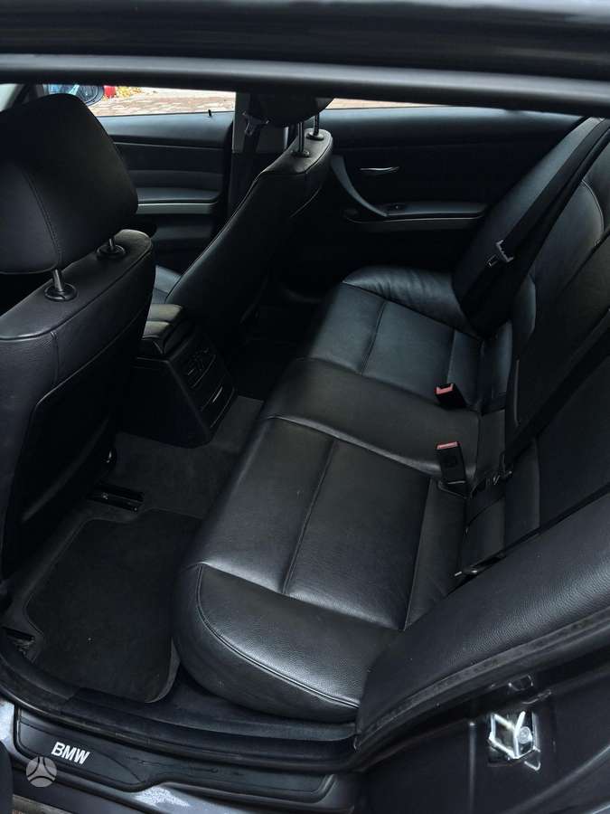 BMW 320 2007 — photo 7