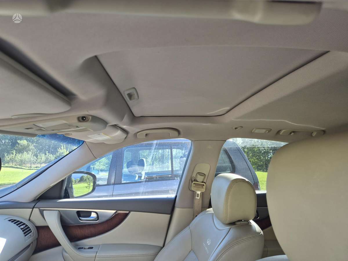 Infiniti FX30 2010 — photo 8