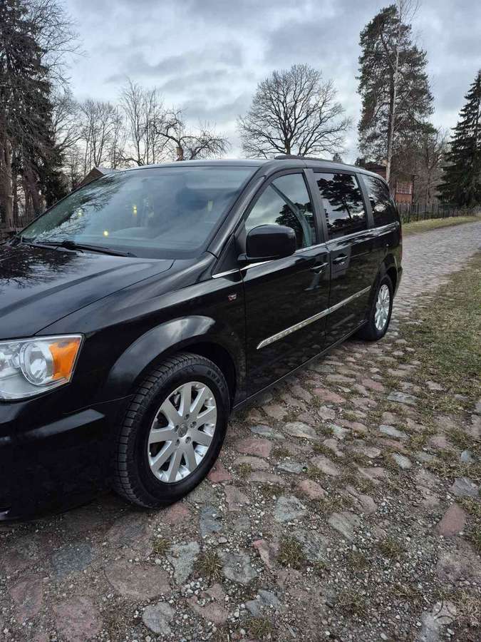 Chrysler Town 2015 — interior