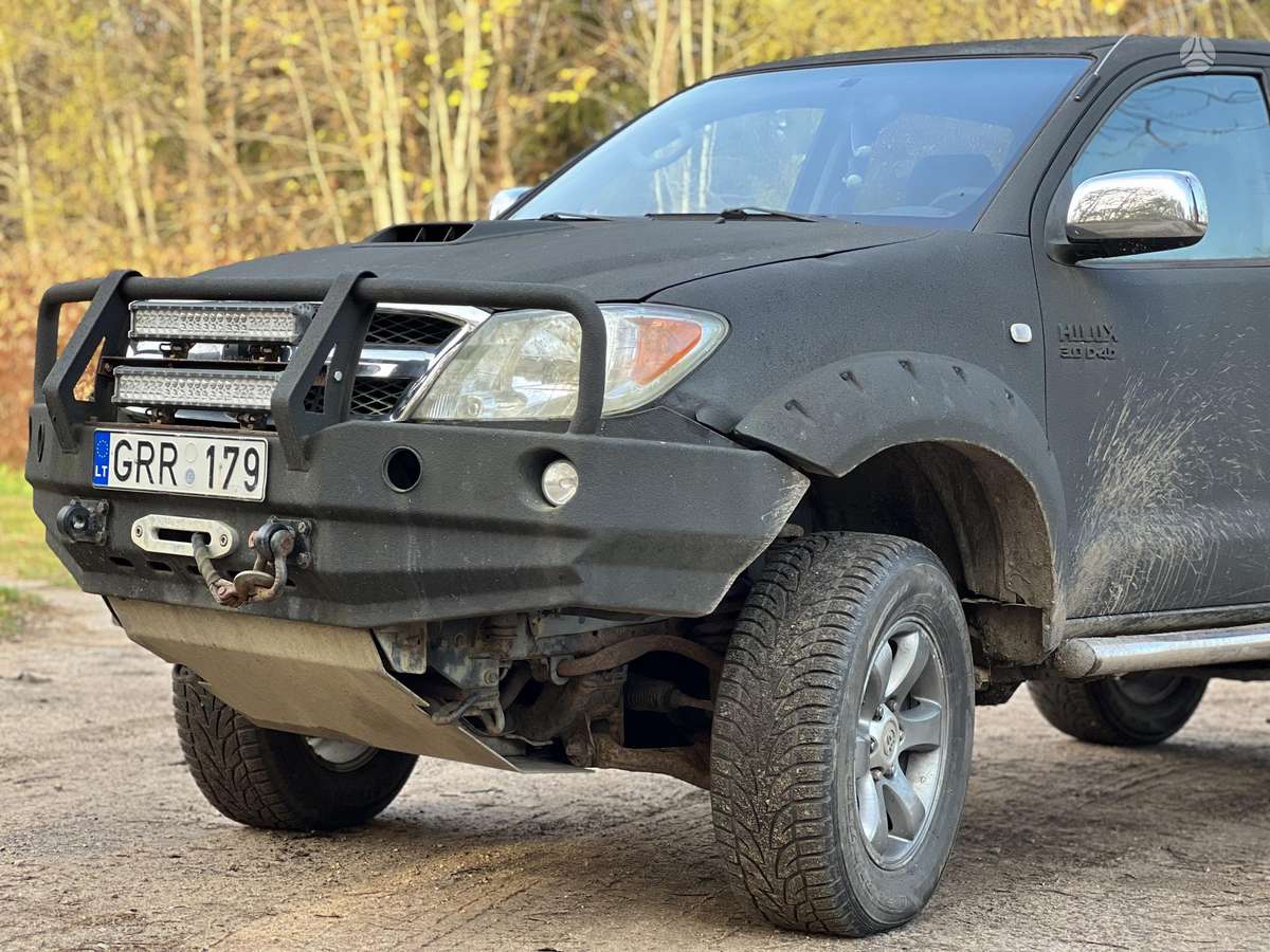 Toyota Hilux 2008 — вигляд ззаду