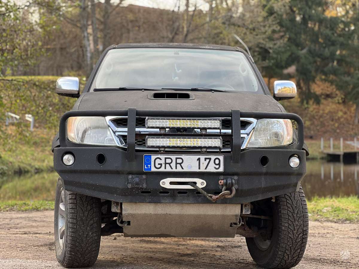 Toyota Hilux 2008 — двигун 2982 cm³, 171 HP (126kW)
