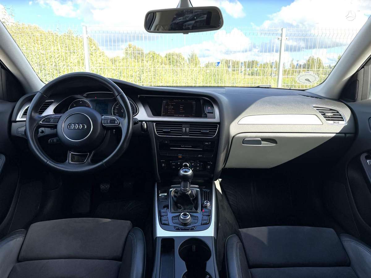 Audi A4 2012 — photo 16