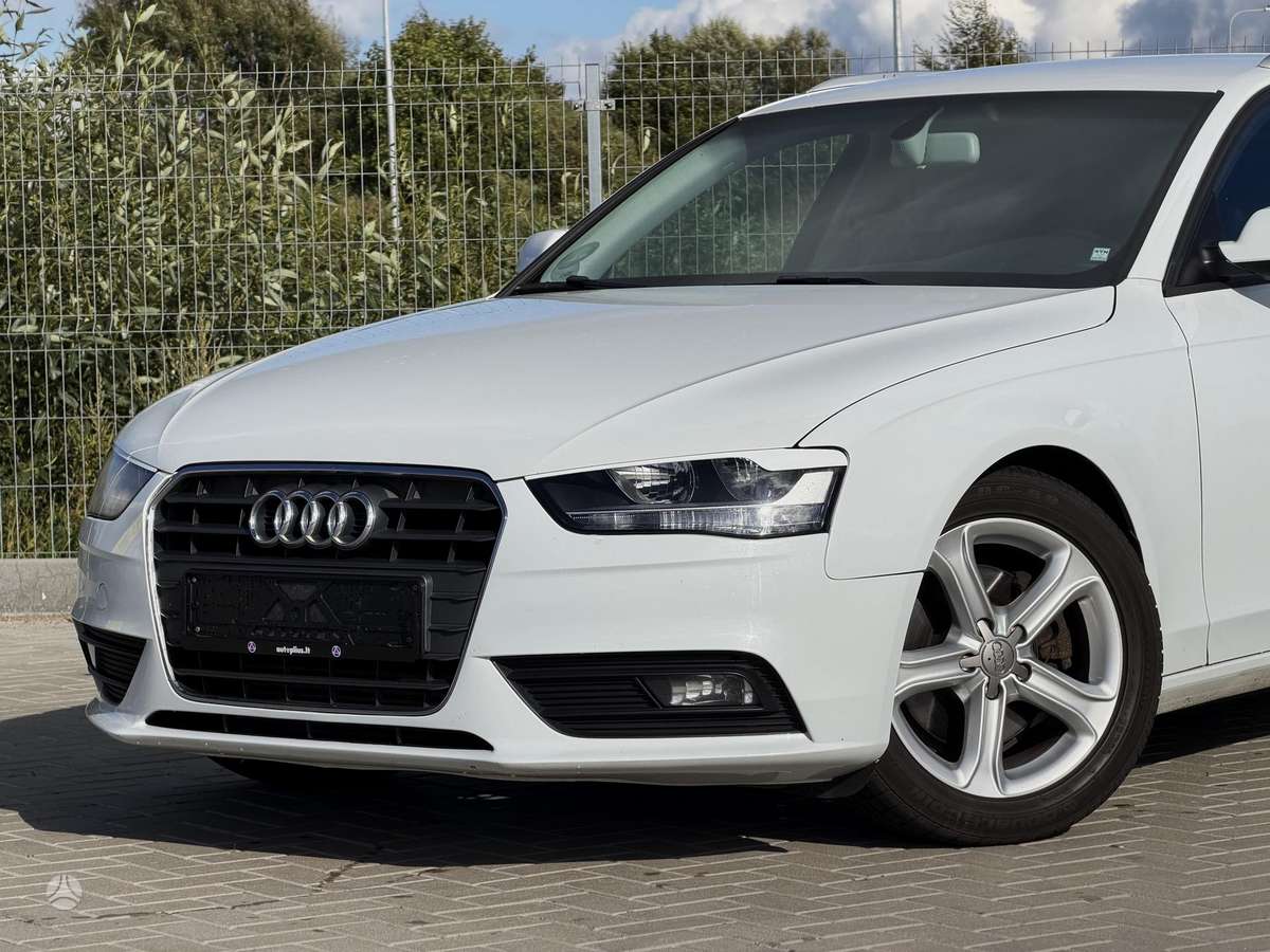 Audi A4 2012 — rear view