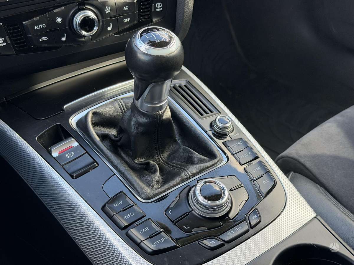 Audi A4 2012 — photo 22