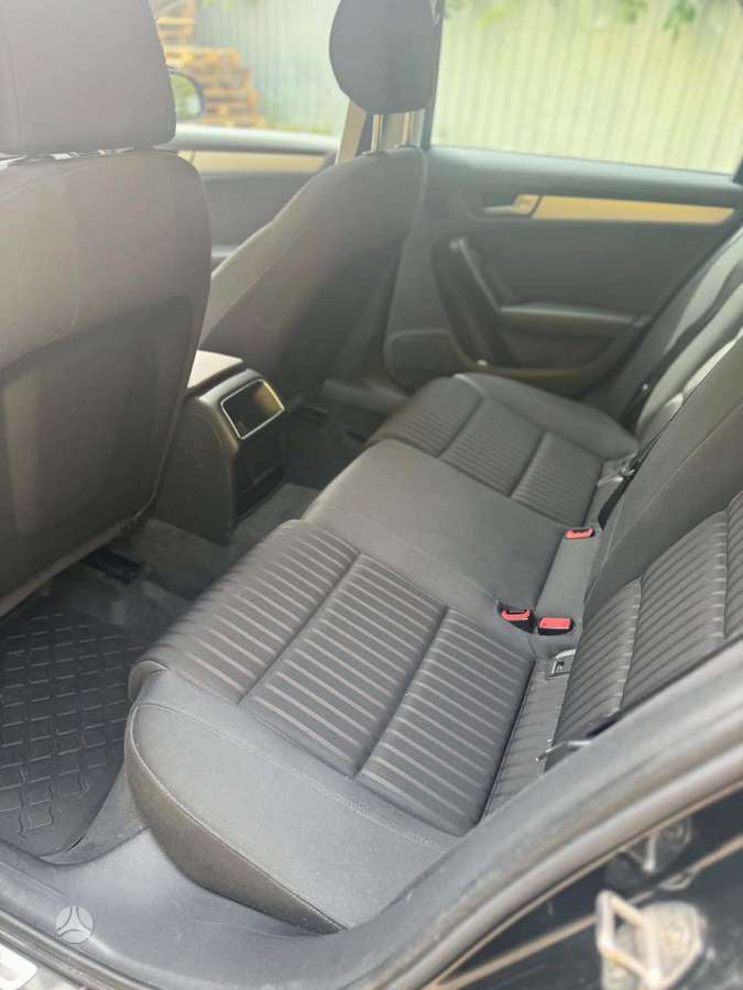 Audi A4 2011 — photo 10