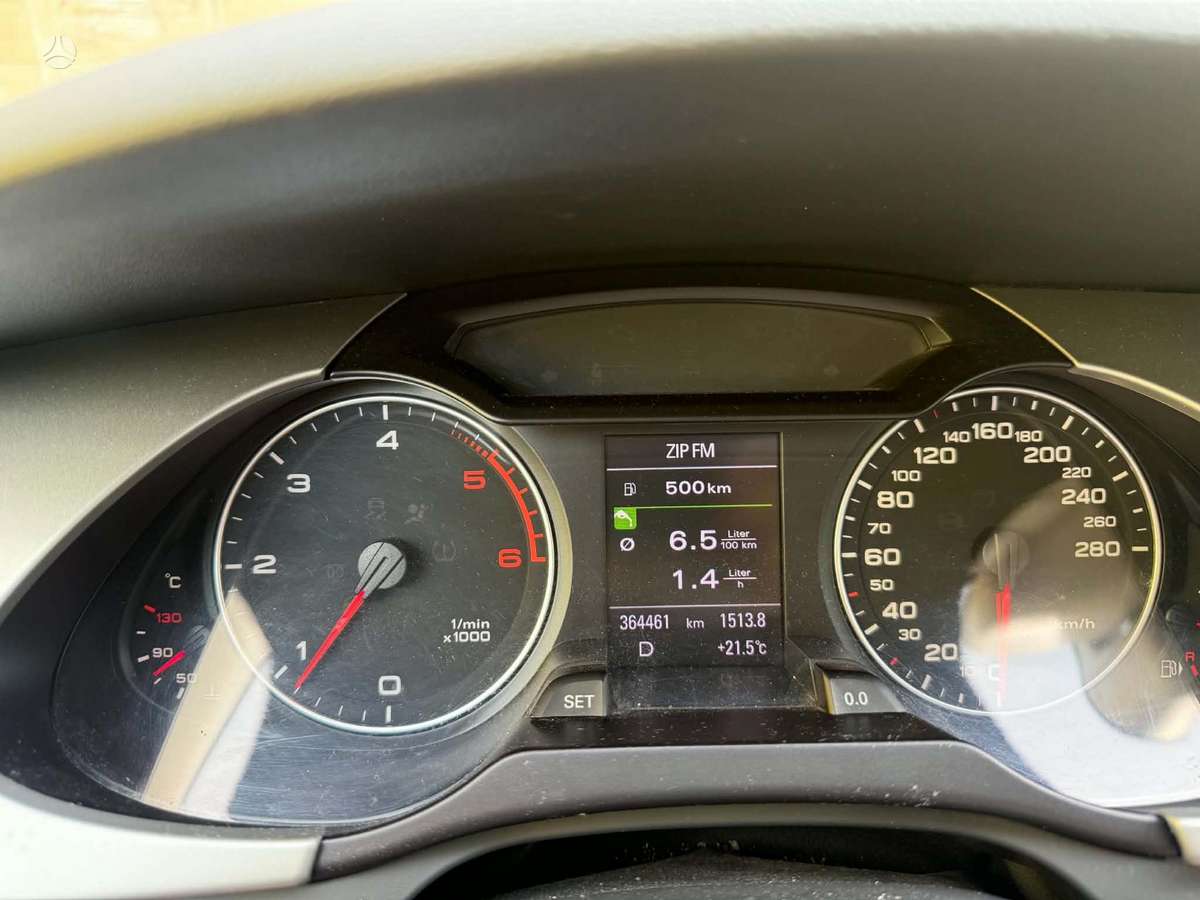 Audi A4 2011 — photo 7