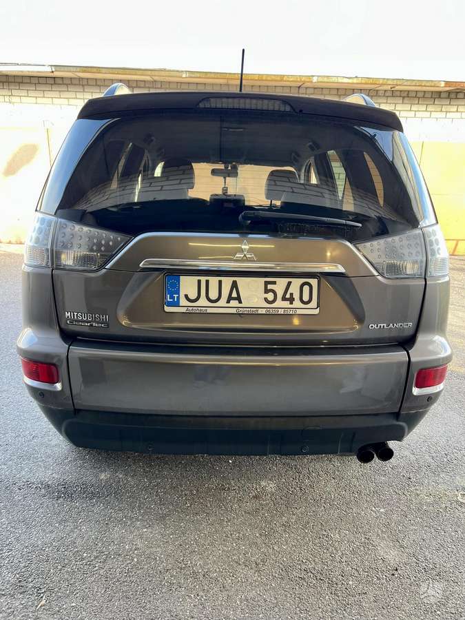 Mitsubishi Outlander 2010 — engine 2268 cm³, 177 HP (130kW)