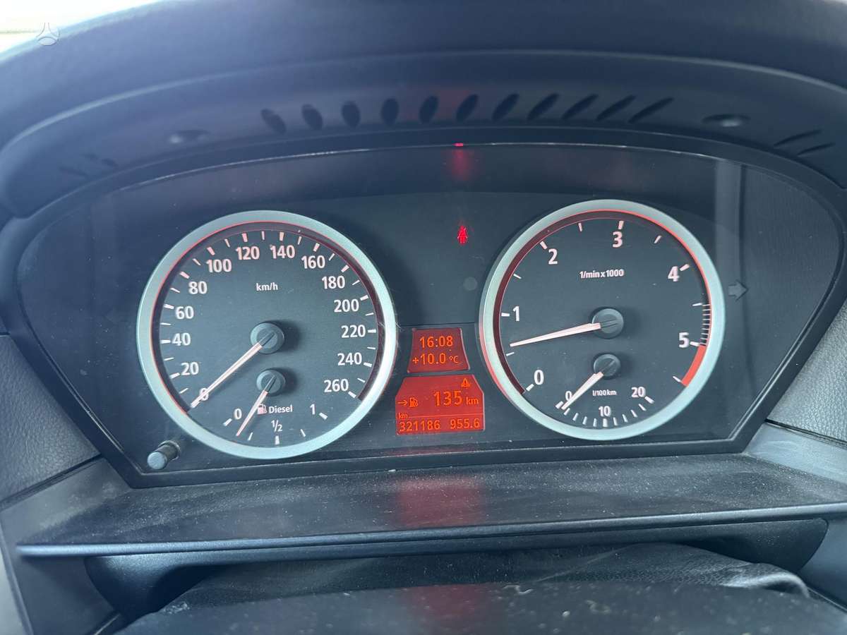 BMW 530 2005 — photo 11