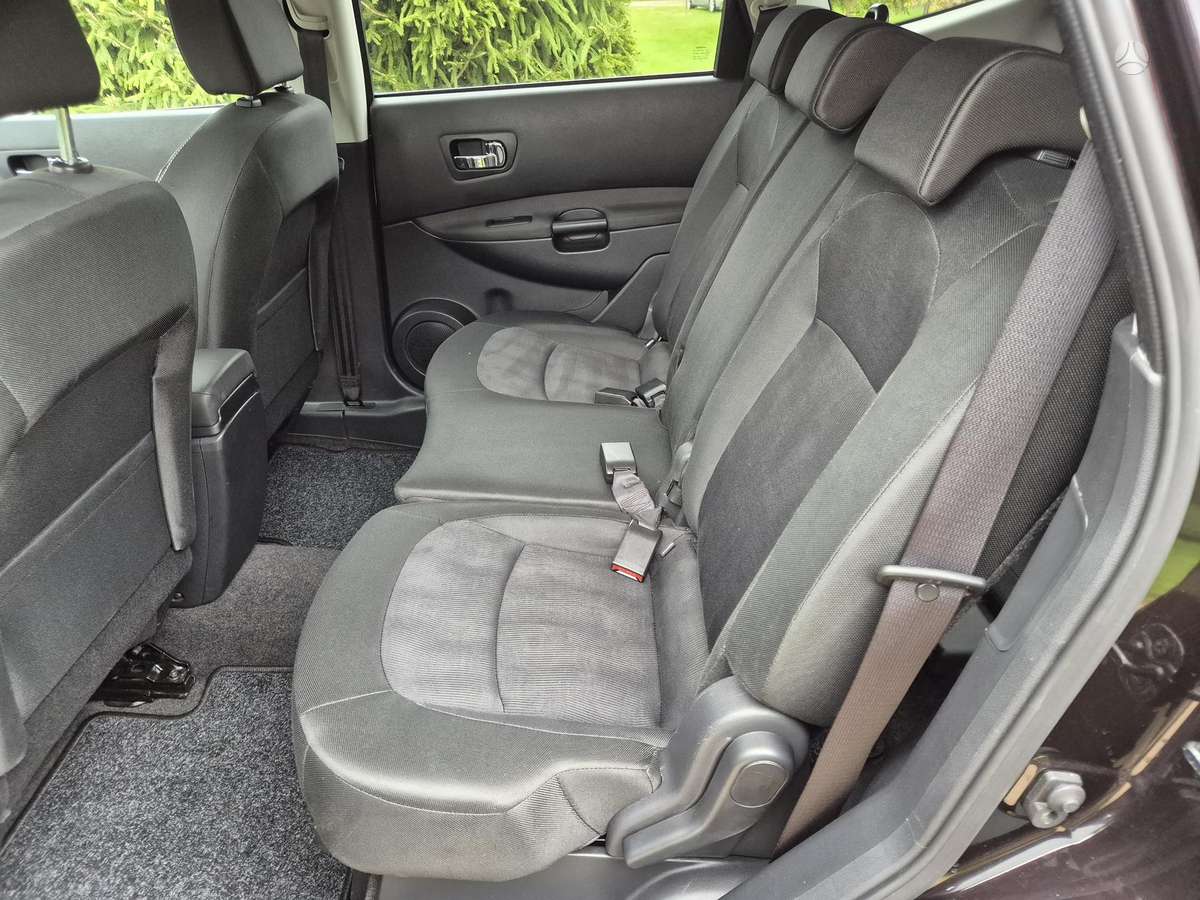 Nissan Qashqai+2 2012 — photo 17
