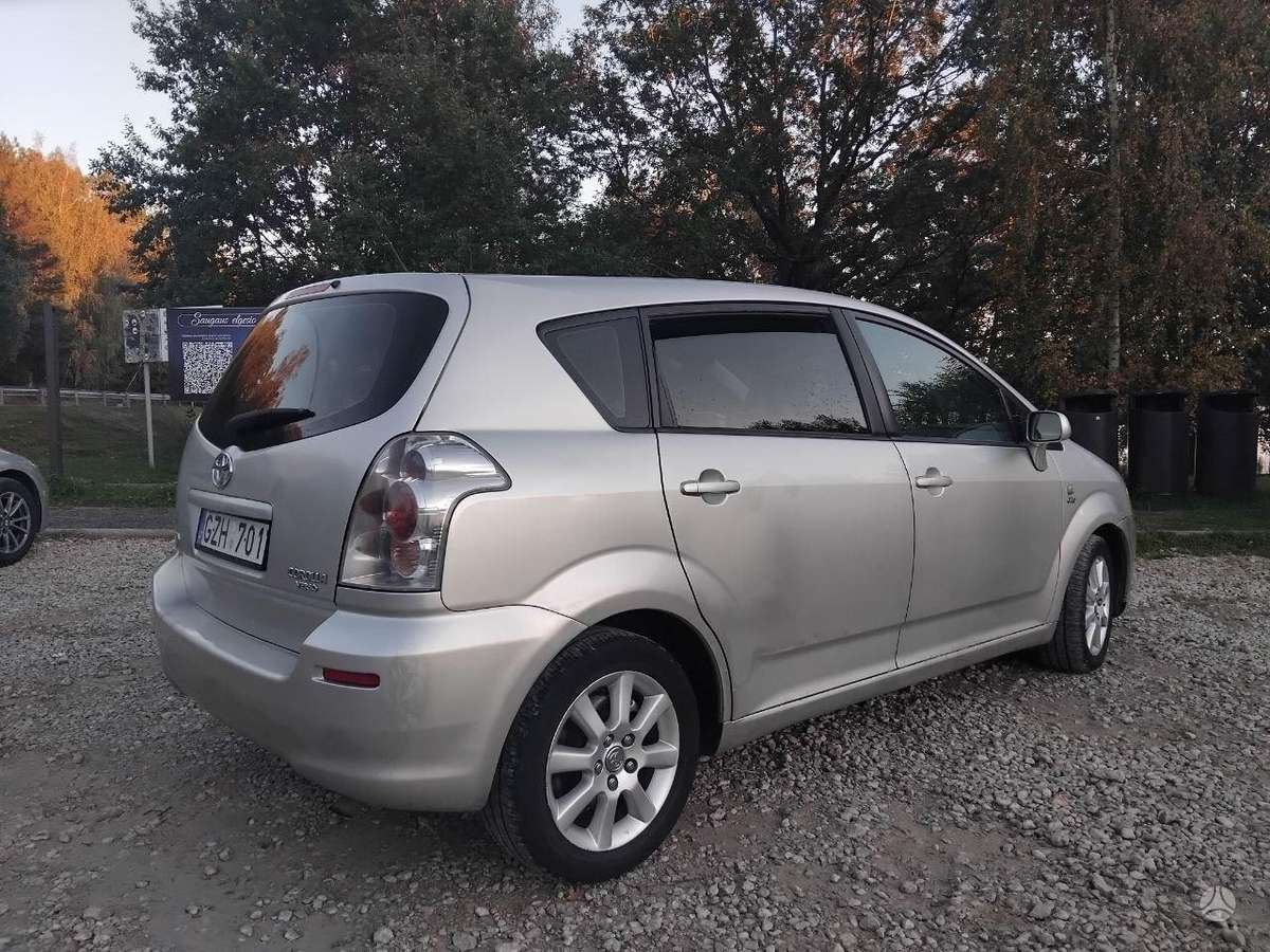 Toyota Corolla 2005 — салон