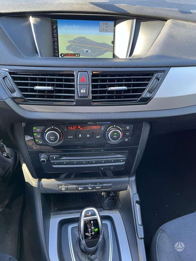 BMW X1 2014 — photo 13