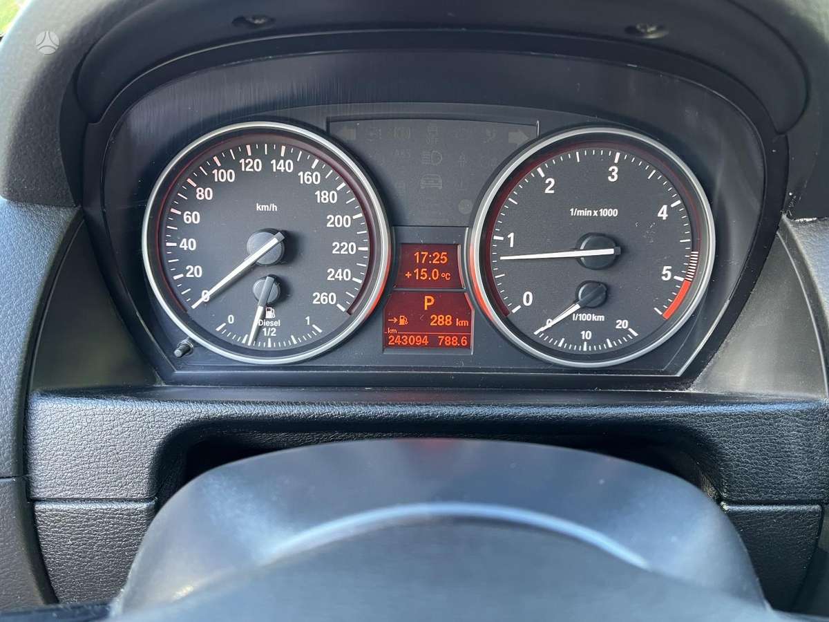 BMW X1 2014 — photo 14