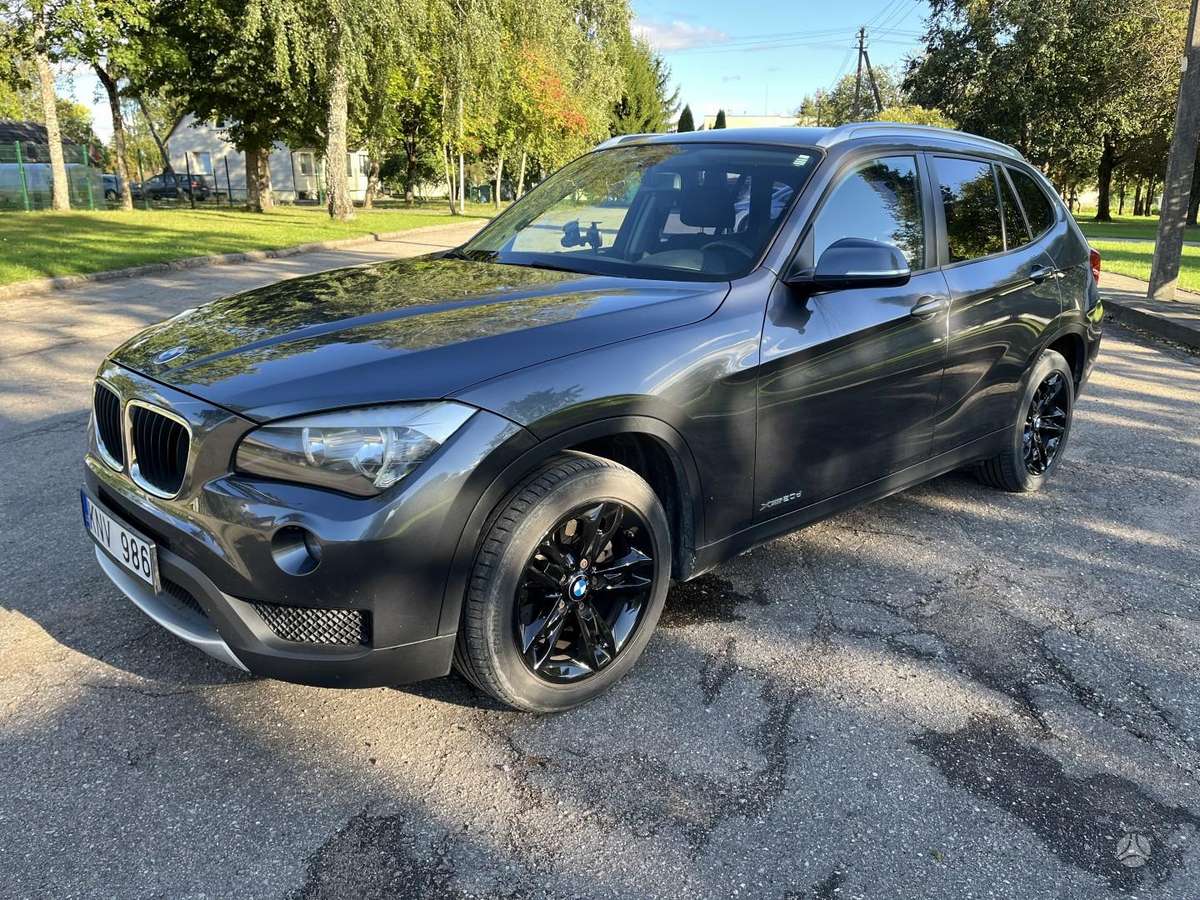 BMW X1 2014 — interior