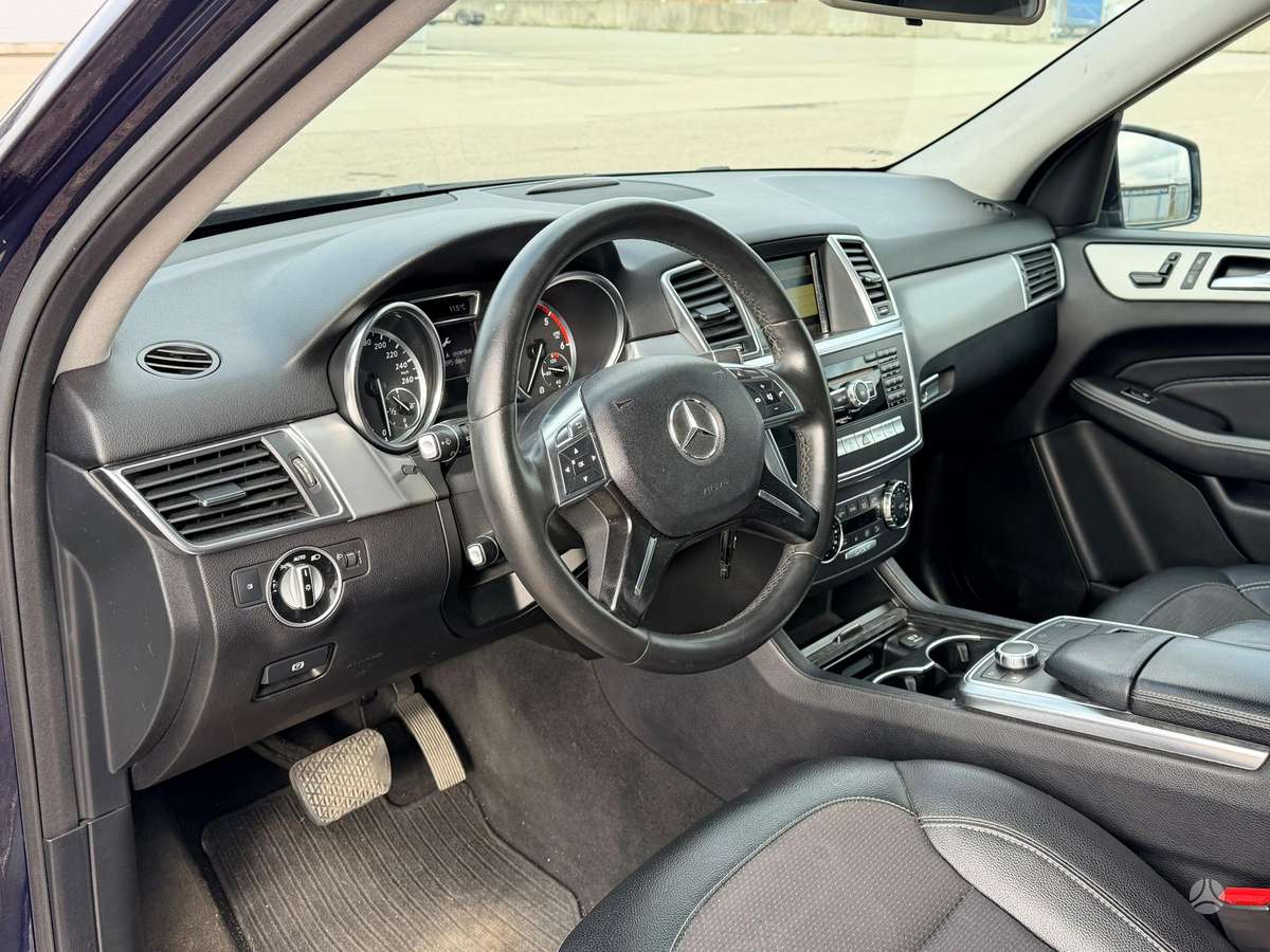 Mercedes-Benz ML250 2012 — photo 10