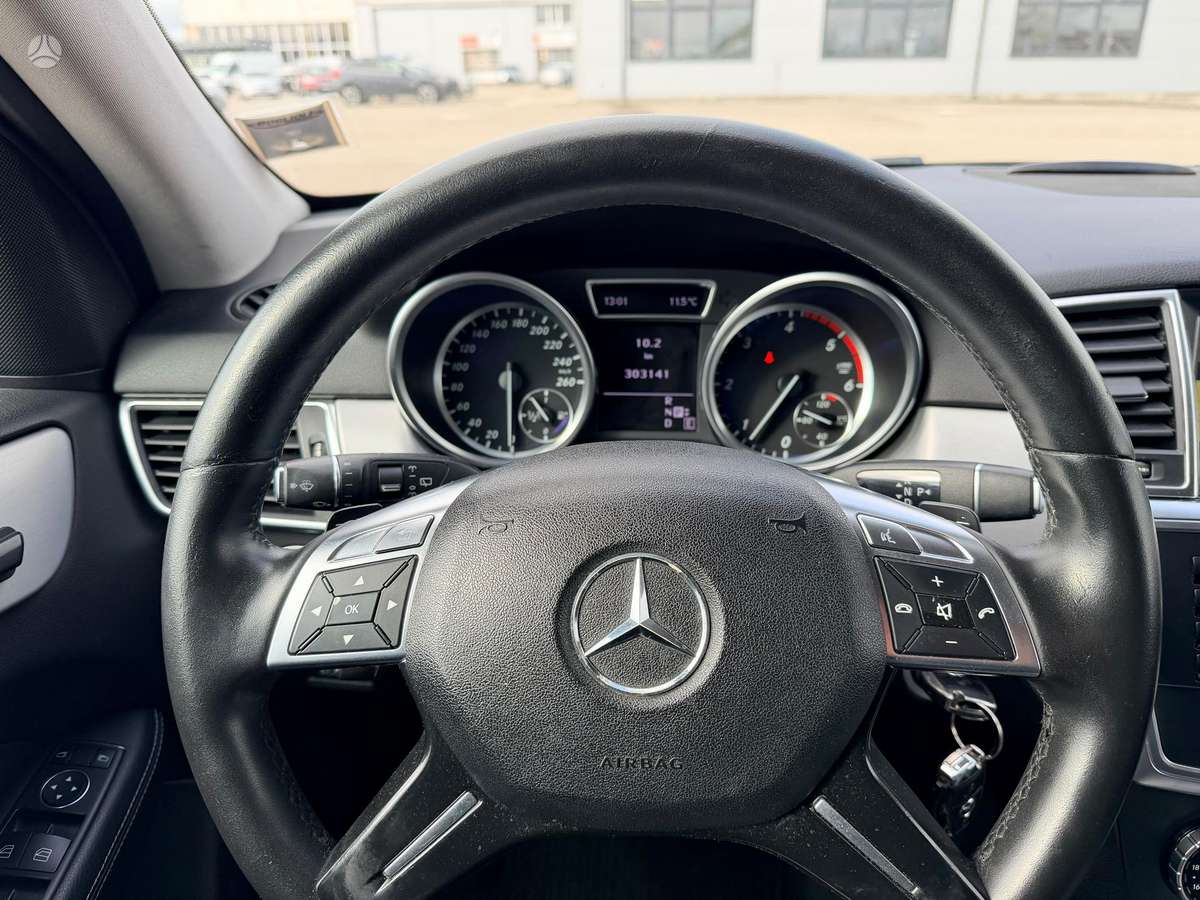 Mercedes-Benz ML250 2012 — photo 17