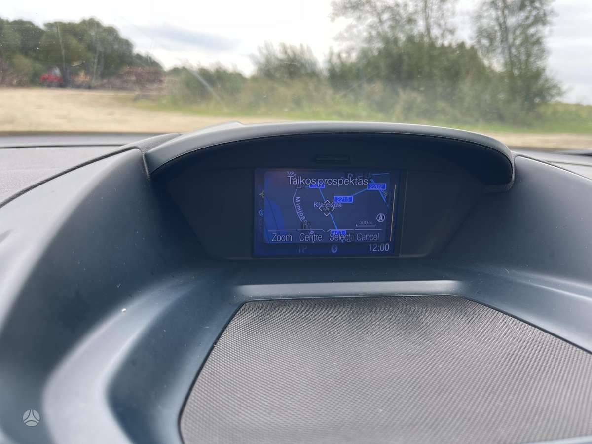 Ford Grand 2011 — photo 19