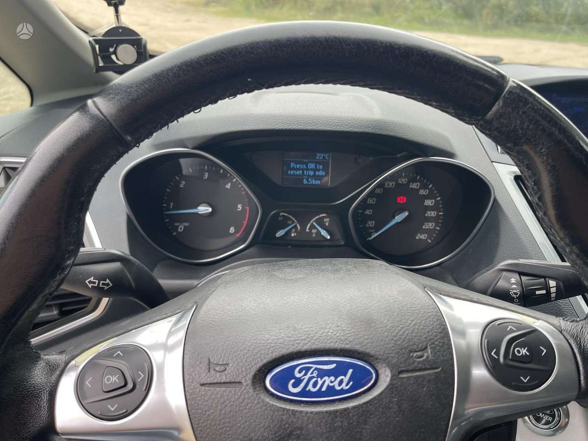 Ford Grand 2011 — photo 21