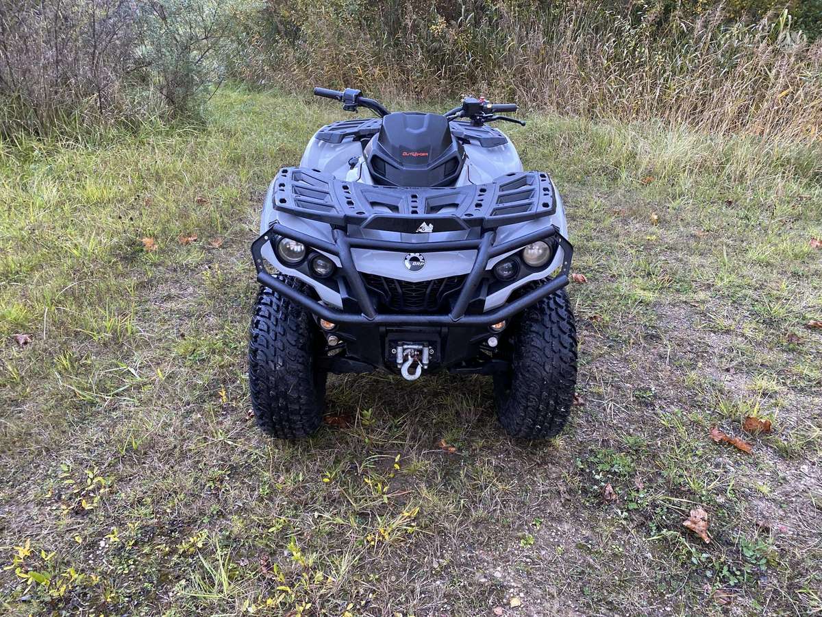 Can-Am Outlander 2015 — вигляд ззаду