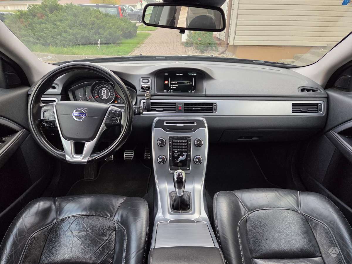Volvo V70 2015 — photo 10
