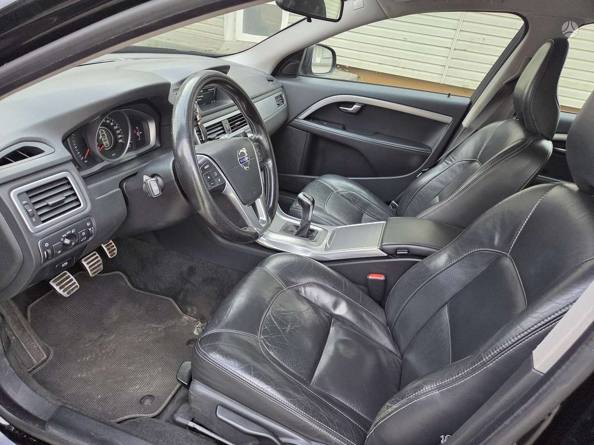 Volvo V70 2015 — photo 9