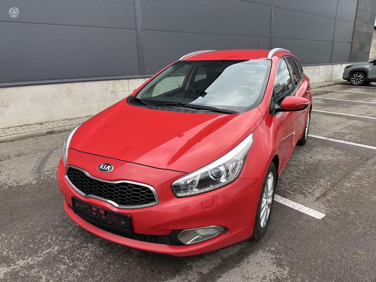 Kia Ceed 2015 — interior