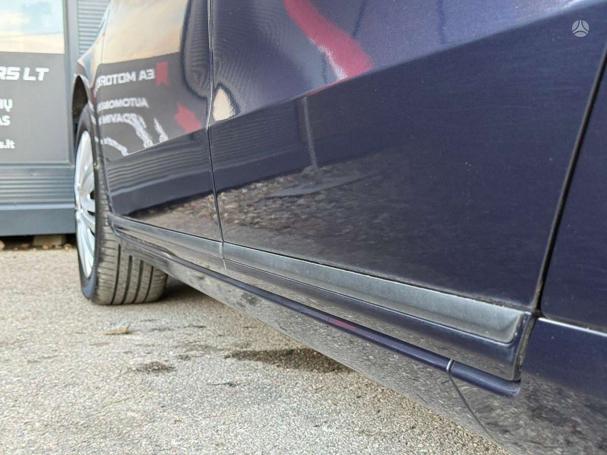 Volkswagen Passat 2011 — photo 23