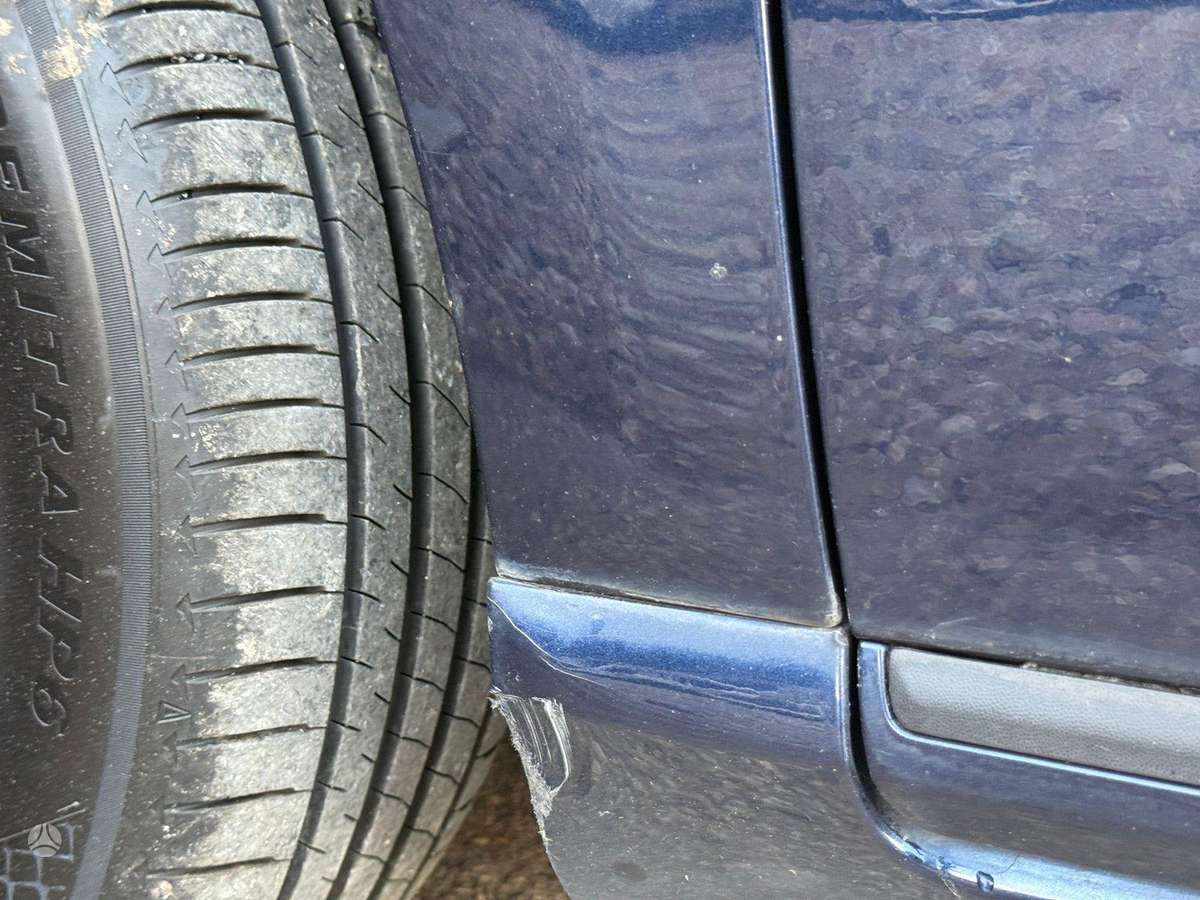 Volkswagen Passat 2011 — photo 25