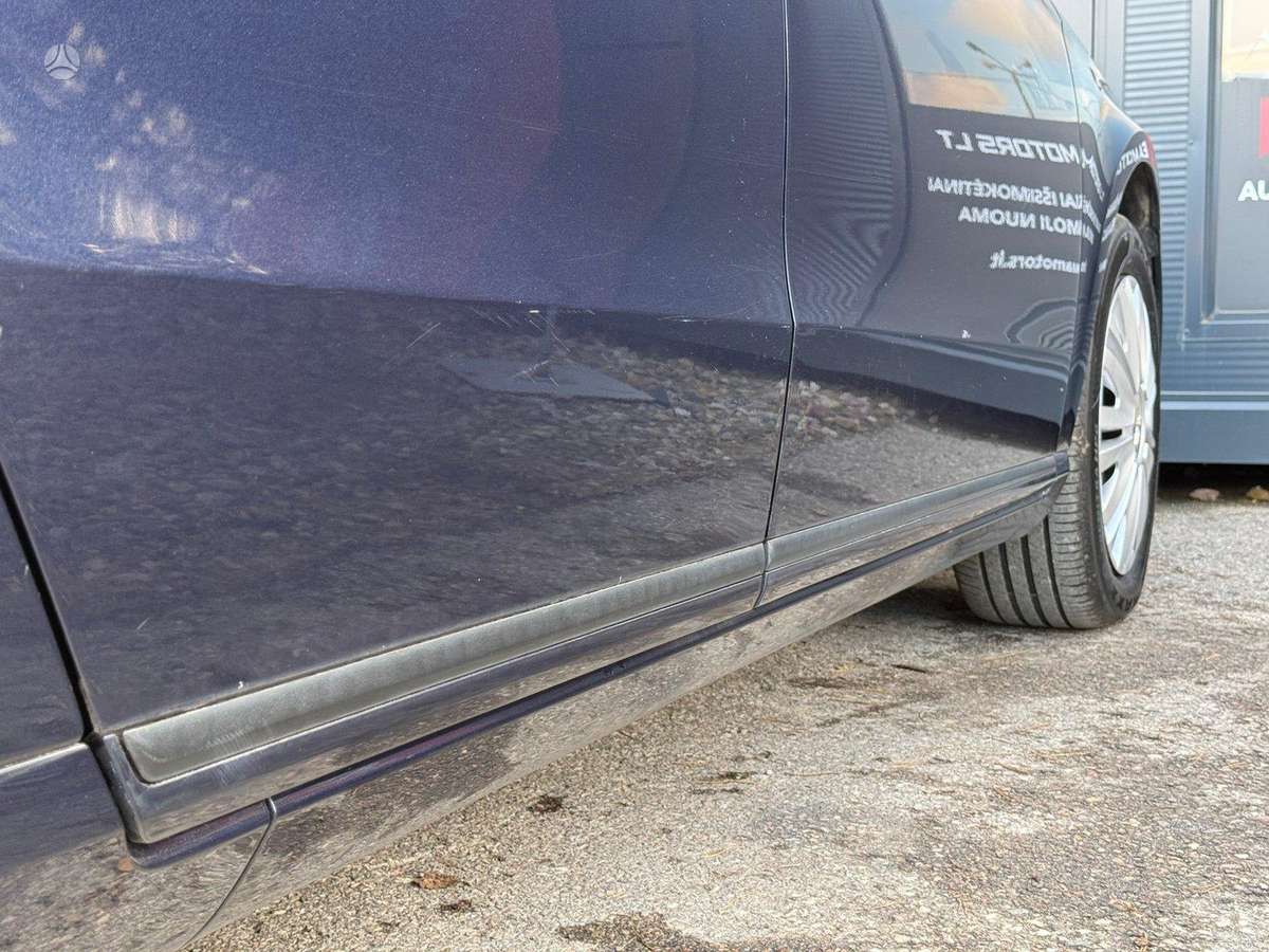 Volkswagen Passat 2011 — photo 29
