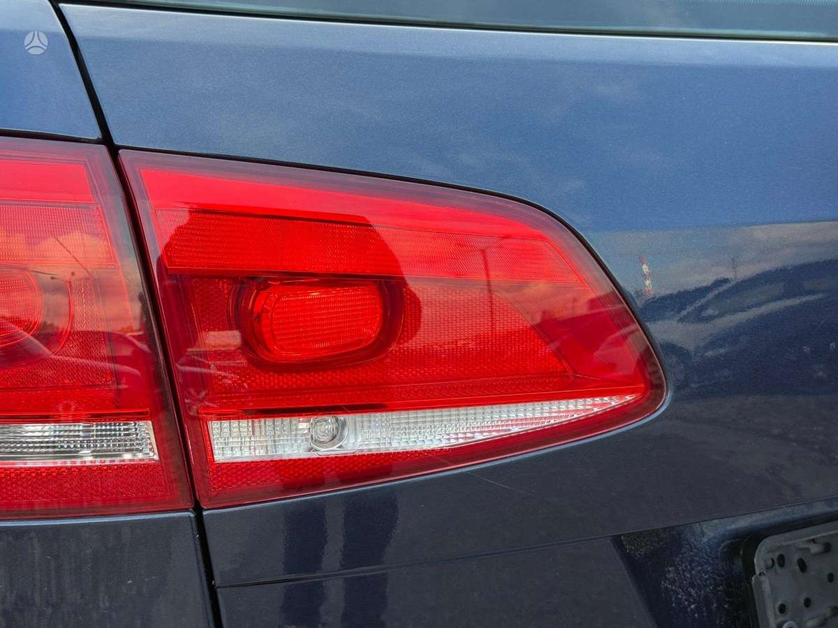 Volkswagen Passat 2011 — photo 33