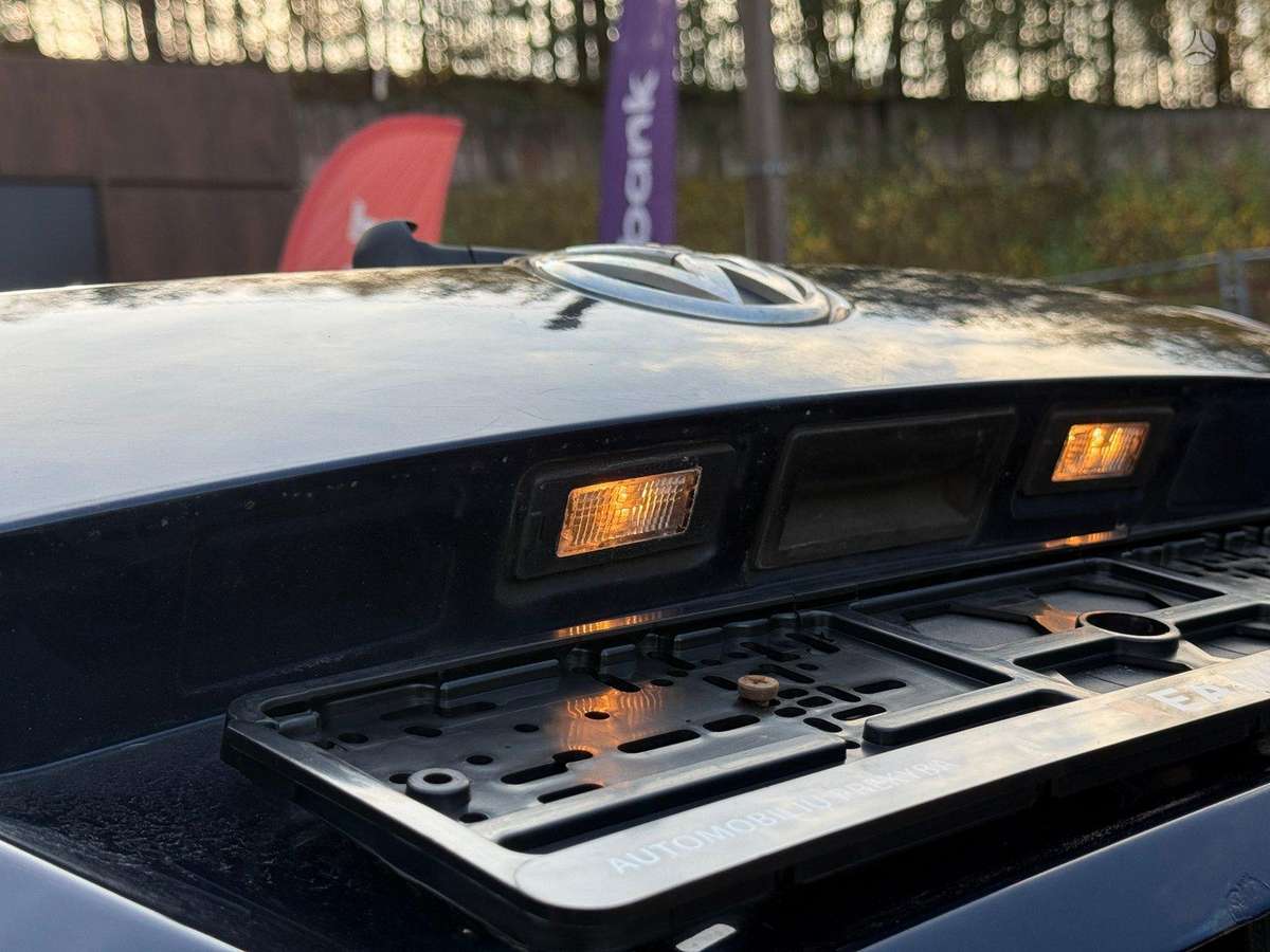 Volkswagen Passat 2011 — photo 34